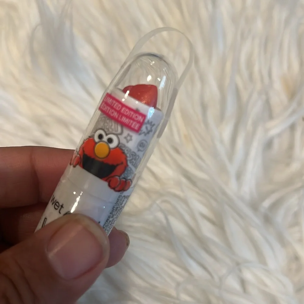 wet n wild x Sesame‎ Street ELMO lipstick